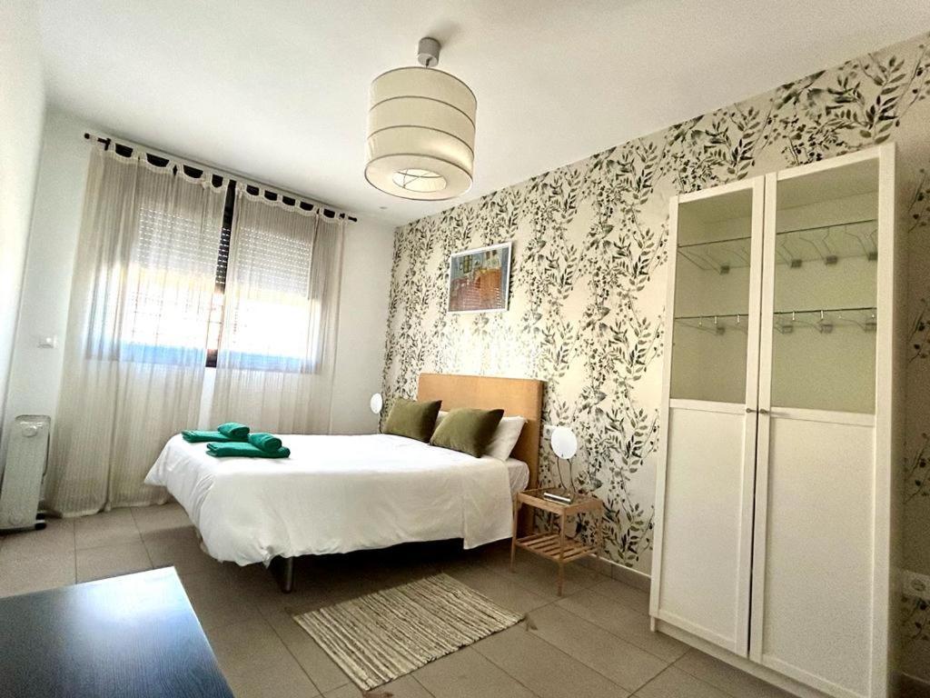 Hispalis Gran Plaza Sevilla Bagian luar foto