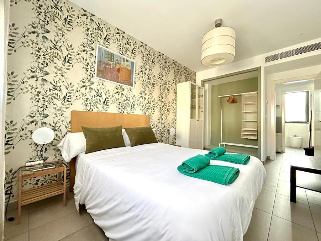 Hispalis Gran Plaza Sevilla Bagian luar foto